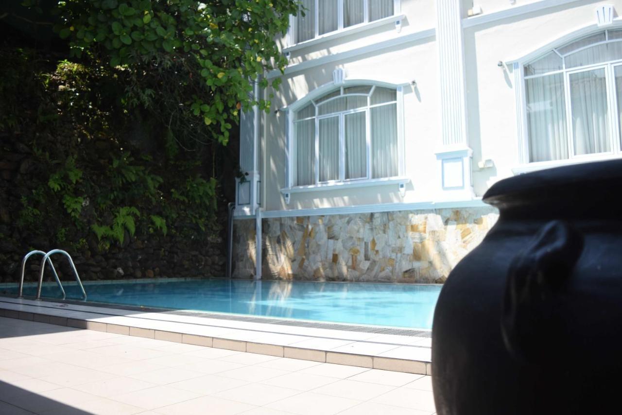 เซ็นโตเรีย ฮิลล์ รีสอร์ต Hotel รัตนปุระ ภายนอก รูปภาพ