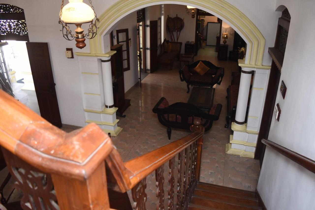 เซ็นโตเรีย ฮิลล์ รีสอร์ต Hotel รัตนปุระ ภายนอก รูปภาพ