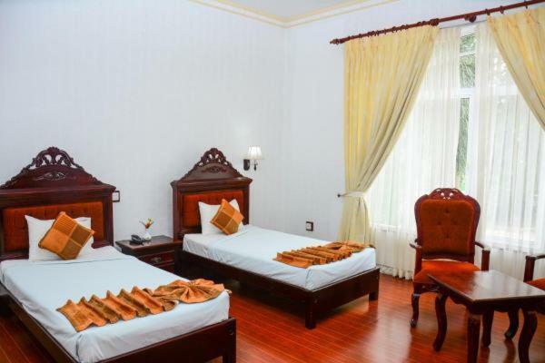 เซ็นโตเรีย ฮิลล์ รีสอร์ต Hotel รัตนปุระ ภายนอก รูปภาพ