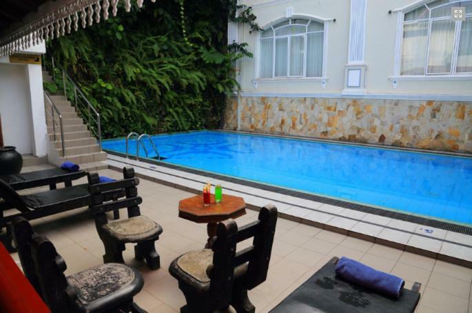 เซ็นโตเรีย ฮิลล์ รีสอร์ต Hotel รัตนปุระ ภายนอก รูปภาพ