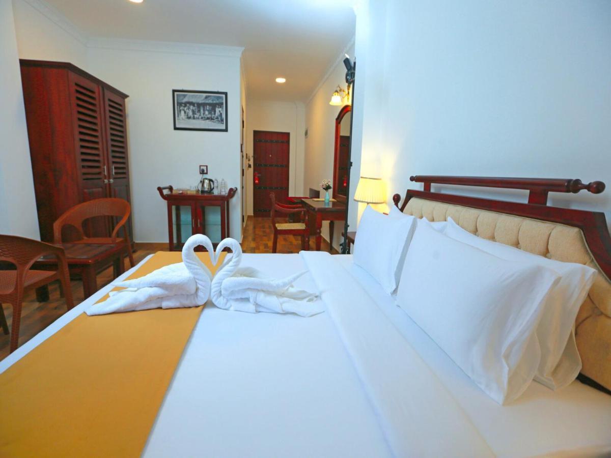 เซ็นโตเรีย ฮิลล์ รีสอร์ต Hotel รัตนปุระ ภายนอก รูปภาพ