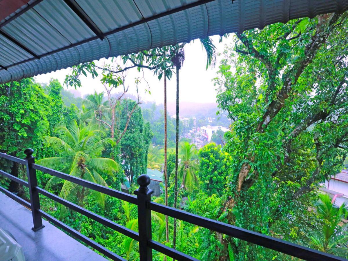 เซ็นโตเรีย ฮิลล์ รีสอร์ต Hotel รัตนปุระ ภายนอก รูปภาพ